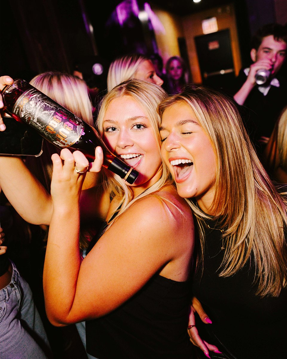 devilroad92's tweet image. Weekend plans? Hanging with the Devil. 😈

Please Drink Responsibly.
#TheDevilMadeMeDoIt #DevilRoadWhiskey