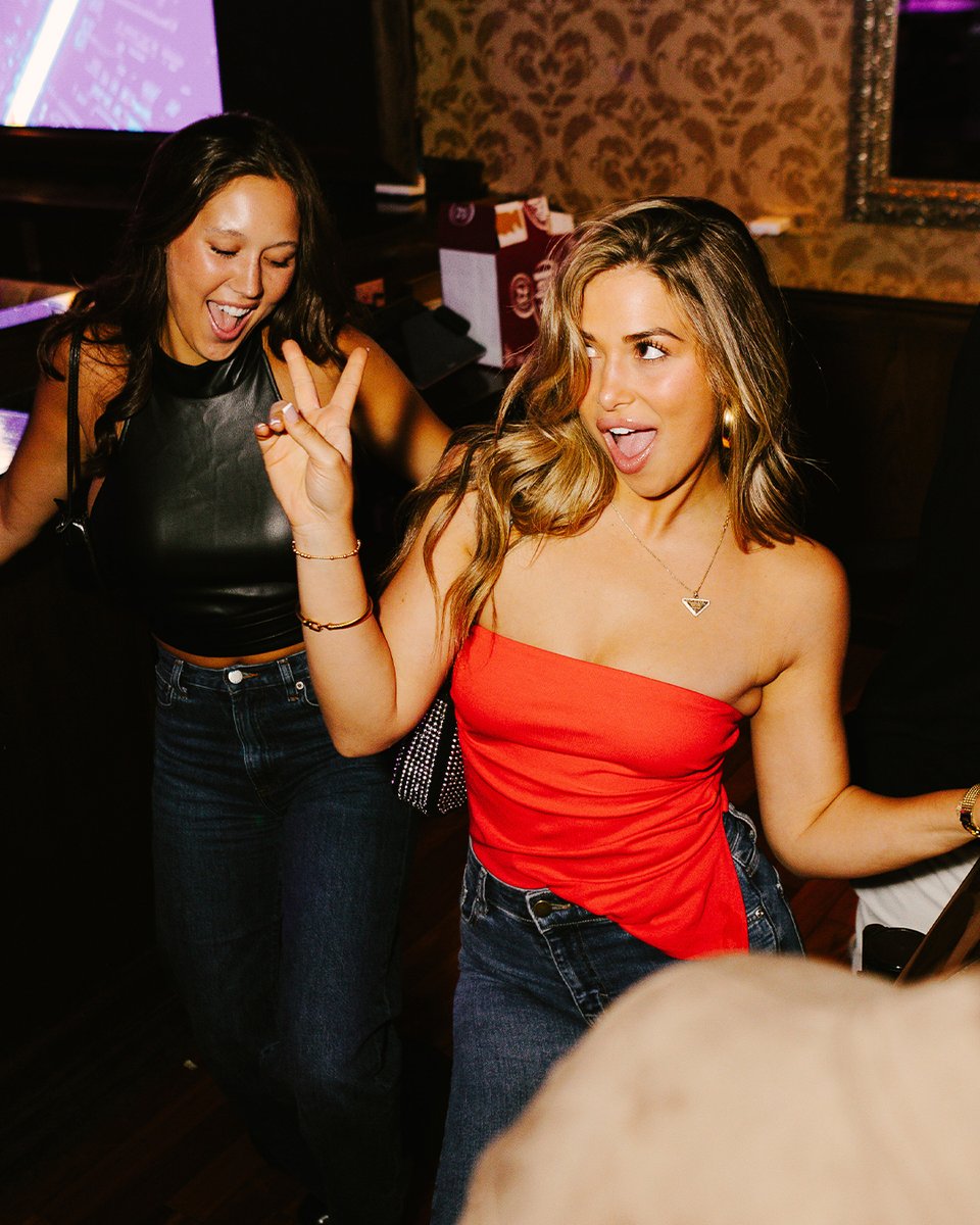 devilroad92's tweet image. Weekend plans? Hanging with the Devil. 😈

Please Drink Responsibly.
#TheDevilMadeMeDoIt #DevilRoadWhiskey