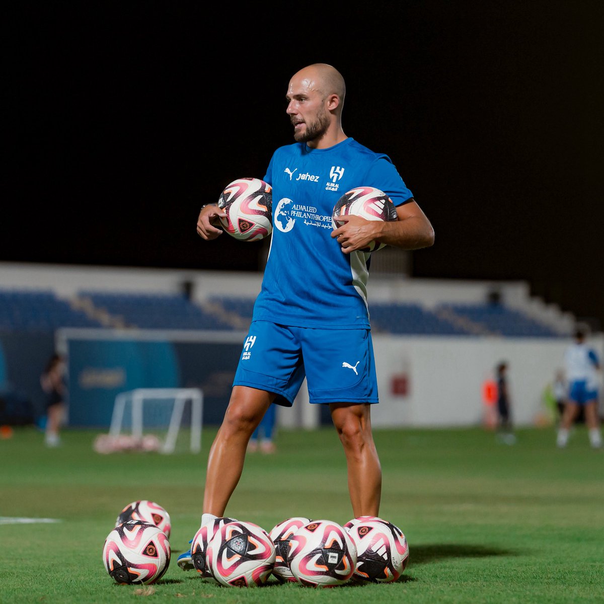 Alexrl91's tweet image. Proud to be @alhilal_ws 🔵🔵