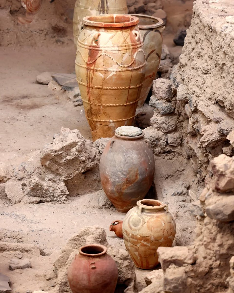 Nefelina451806's tweet image. 🏛️ Akrotiri of Thira: #Santorini’s ancient city frozen in time

Step back 3,500 years to a Bronze Age settlement preserved beneath #volcanic ash. Wander through advanced architecture, admire vibrant frescoes, uncover daily life from a thriving civilisation suddenly abandoned.