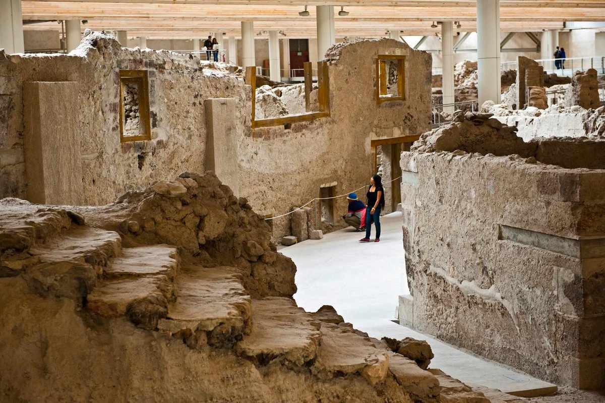 Nefelina451806's tweet image. 🏛️ Akrotiri of Thira: #Santorini’s ancient city frozen in time

Step back 3,500 years to a Bronze Age settlement preserved beneath #volcanic ash. Wander through advanced architecture, admire vibrant frescoes, uncover daily life from a thriving civilisation suddenly abandoned.
