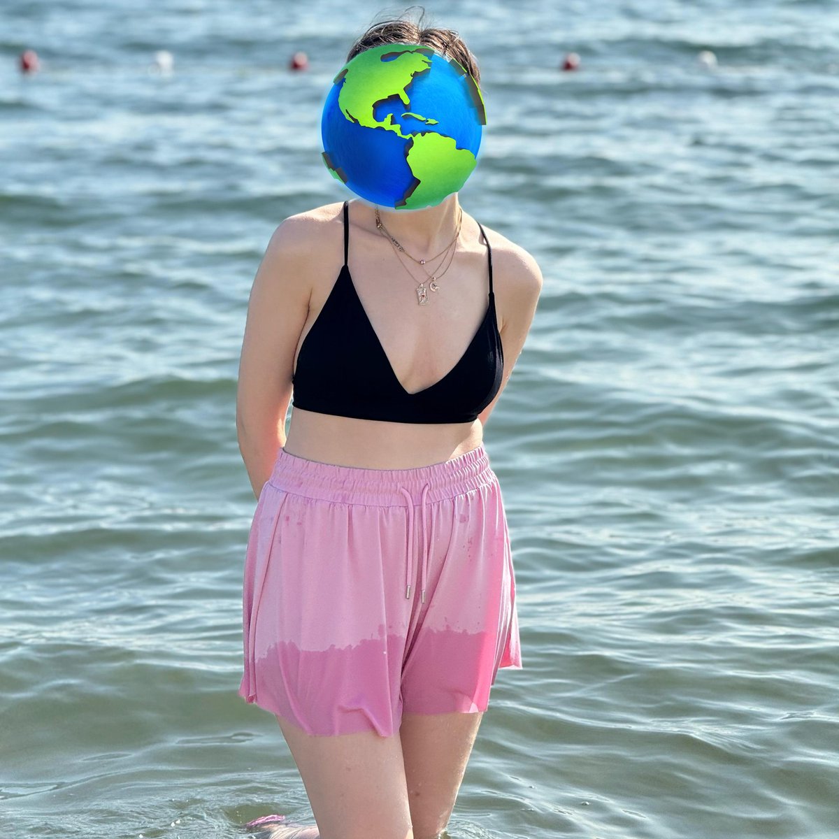 17                                                     22

9 yaşında zorla kapatıldığım için hiçbir 10'lu yaşımda açık değildim ve bu yüzden ailemi asla affetmeyecegim asla onaylamadiklari o kişi olacağım