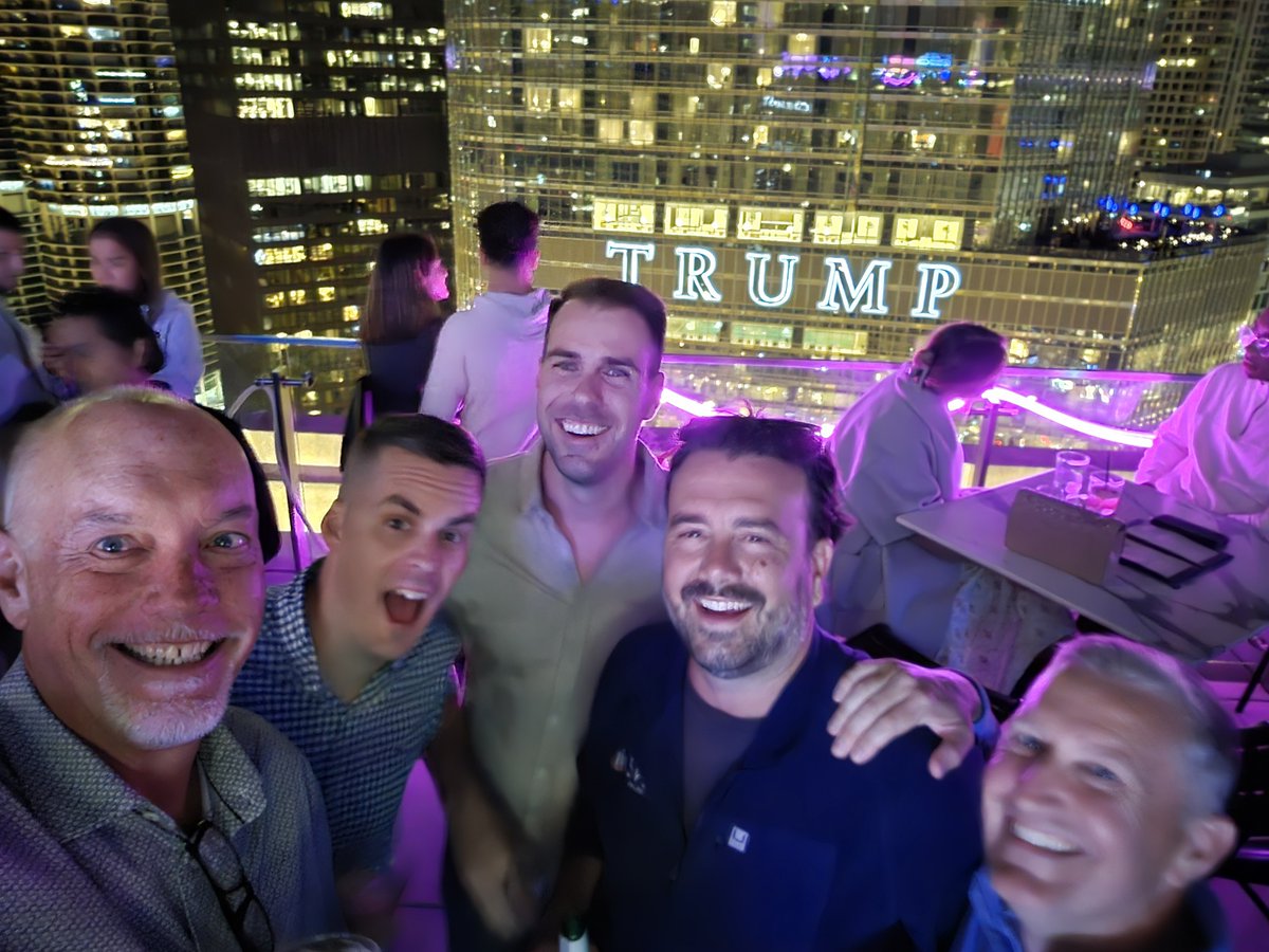 SVNVanguard's tweet photo. Highlights from a great week at SVN International's Managing Directors' Conference in Chicago!

Always energizing to connect with leaders from across the SVN network, share insights, and collaborate on new ways to drive growth and create value in our markets.

#SVN
#Leadership https://t.co/9snj55ukqI