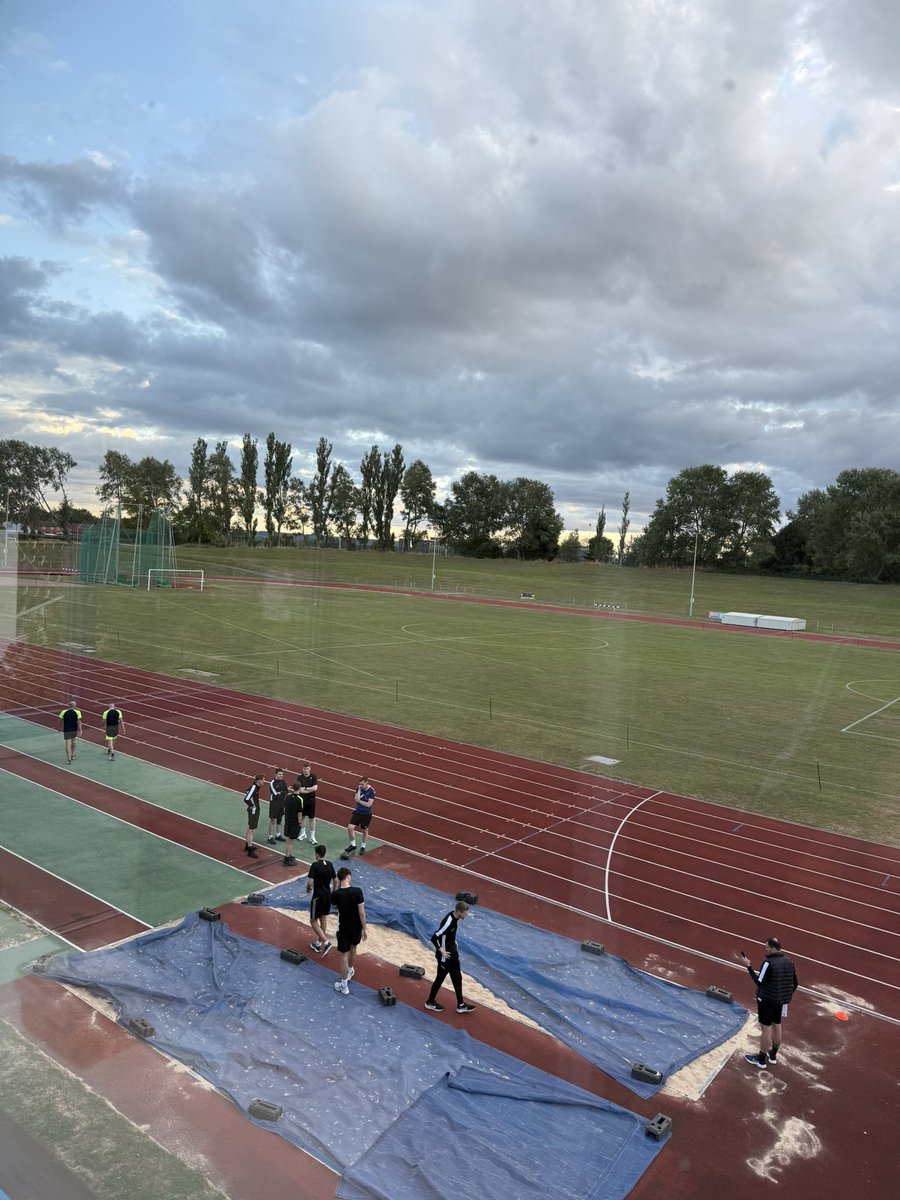 ErewashValleyRS's tweet image. Congratulations all officials who passed the Level 5-4 fitness test at Moorways this evening 👏🏽

Everyone at EVRS wishes you all the best in the remainder of your journey on the promotion pathway! ⚽️

#refereeing #EVRS #referee #erewashvalley #referees #erewashrefs