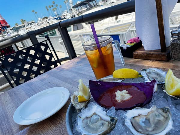 David89083011's tweet image. “On earth there is no heaven, but there are pieces of it.” - Jules Renard

For me, the place where cuisine intertwines with ocean breezes in the moment is paradise. 🦪🌊⚓️
#longweekendvibes #CruisePrelude