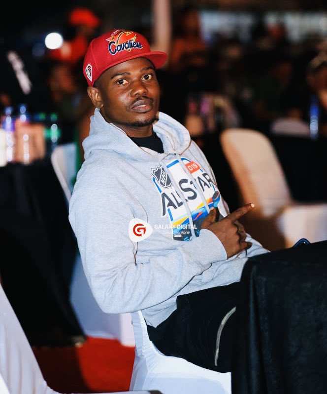 GalaxyFMUg's tweet image. Man A Star @Enock_iWitness from @GalaxyTVUg’s #Rewind representing for Cindy ❤️

#TheRoyalExperience | #ZzinaLifestyle