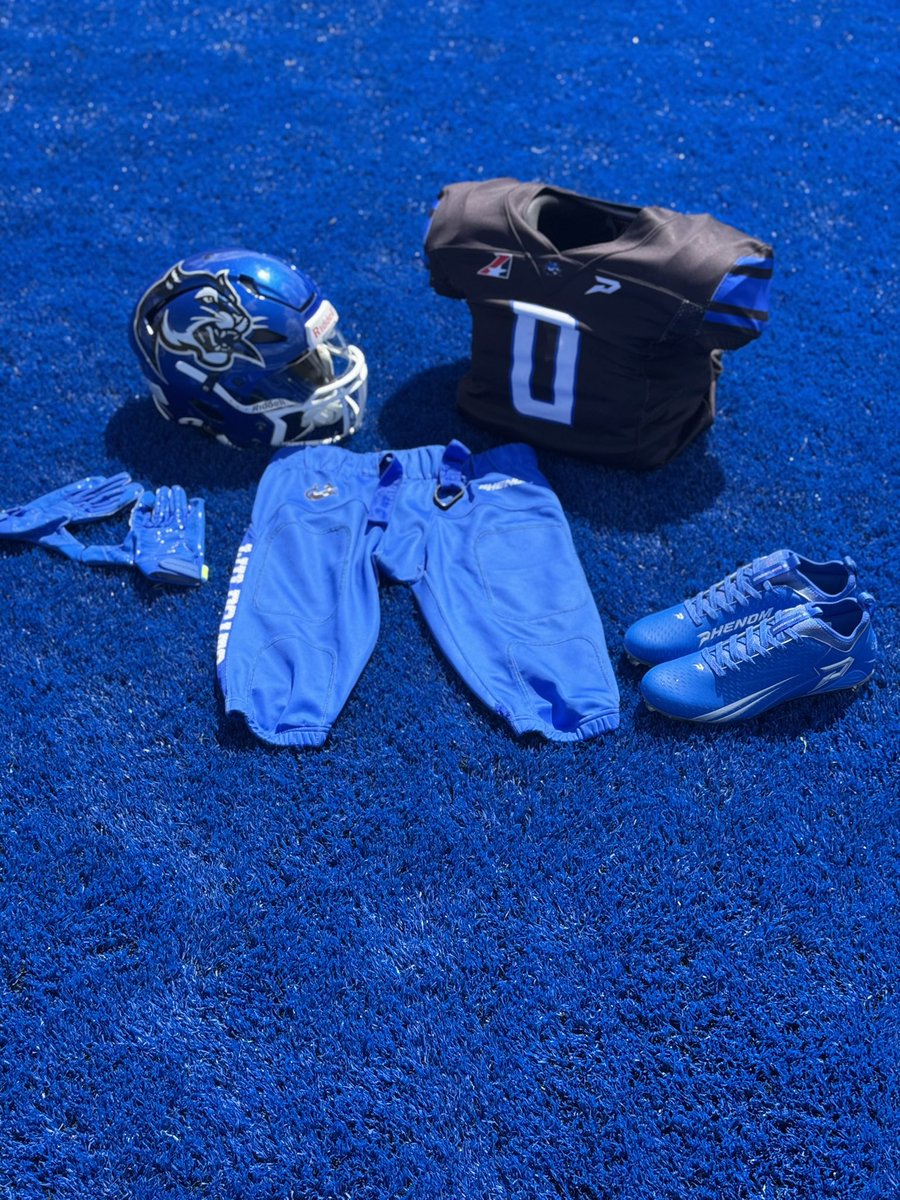 ‼️ WEEK 0 FIT ‼️

Helmet-🔵
Jersey-⚫️
Pants-🔵

#GoWild #BlueCollar #VillanArc #FeedtheCats
