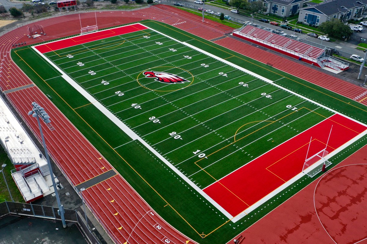 vpgrading's tweet photo. Here is your #NationalSchoolColorsDay reminder that your home turf is a blank canvas and our experts are ready to bring your vision to life! Show off your school pride with custom field markings by VPG. https://t.co/m904D6AgZW