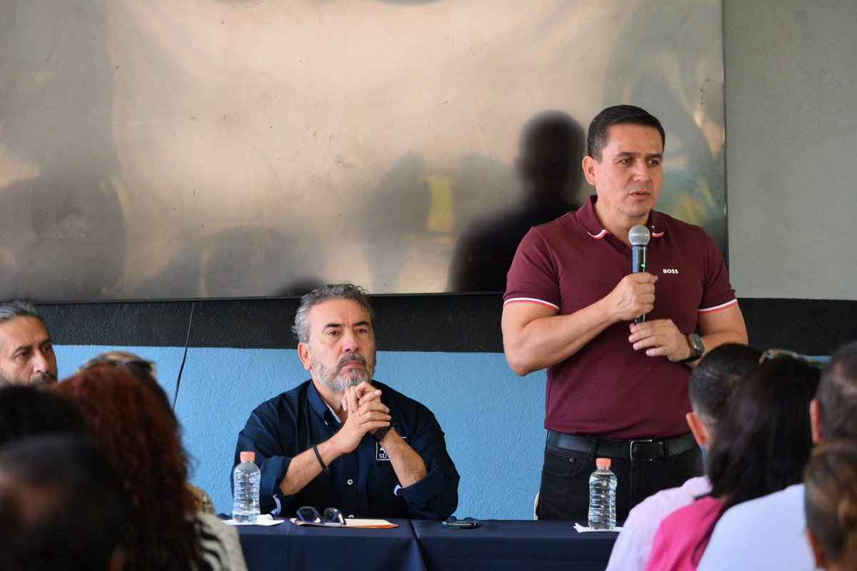 Jesús Becerra (@jesusbecerras) on Twitter photo ¡Rendimos protesta! Ante la primera línea de batalla: nuestro Congreso de Delegados y Delgadas del <a href="/SUTUdeG/">SUTUdeG</a> Comité Ejecutivo 2025-2028. Agradecemos la presencia de <a href="/CesarBarbaD/">Cesar A. Barba</a> Secretario General de la <a href="/udg_oficial/">Universidad de Guadalajara</a>. ¡Rendimos protesta! Ante la primera línea de batalla: nuestro Congreso de Delegados y Delgadas del <a href="/SUTUdeG/">SUTUdeG</a> Comité Ejecutivo 2025-2028. Agradecemos la presencia de <a href="/CesarBarbaD/">Cesar A. Barba</a> Secretario General de la <a href="/udg_oficial/">Universidad de Guadalajara</a>.