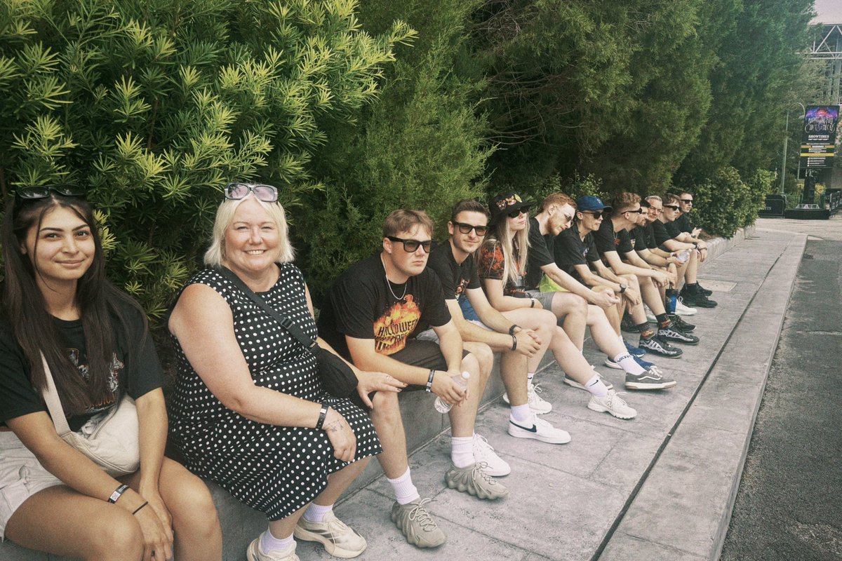 And so the wait for Nightmare Fuel begins… #NightmareFuel <a href="/HorrorNightsORL/">Halloween Horror Nights</a> #fuelgirls #nocturnalCircus 😍