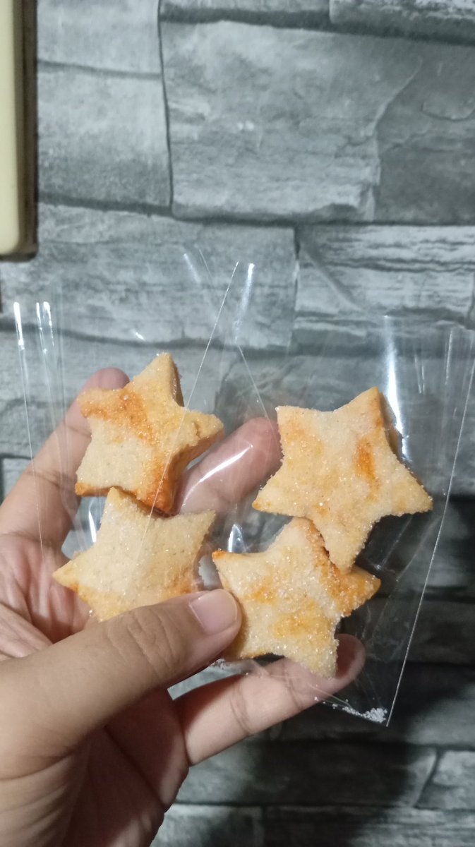 caifeehan's tweet photo. 🎁 [FREEBIES] 🎁

We'll be giving away Gochujang byeolkies tomorrow ⭐🍪 

✨follow, rt &amp; like
✨make sure to interact here 😊
✨1:1 Ratio
✨Open for trades 🙇🏻‍♀️
📍 Gateway Mall (KK / CBTL) (Near Smart Araneta)

#RENDEZVOUSinMANILA
#AHOFinManila #MabuhayAHOF #Gochujangcookies https://t.co/cuEY2L9PUt