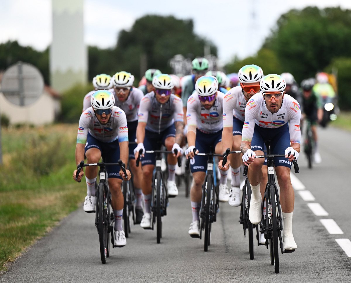 TeamTotalEnrg's tweet photo. Messieurs, merci pour cette semaine 😮‍💨

- Victoire au Classement Général 
- Top-5 au Classement Général 
- 2 victoires d’étapes 
- Un collectif soudé 

📸 Getty Sport

#TPC2025 | #AllezTotalEnergies ⚡️ https://t.co/It3tly5XmA