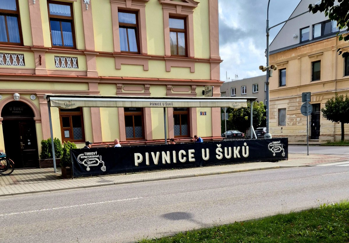 Čas do zítřejšího výkopu v Boleslavi si budu krátit v pivnici v nedalekém Jičíně, kde se mi bude líbit,mám tušení, dobře.