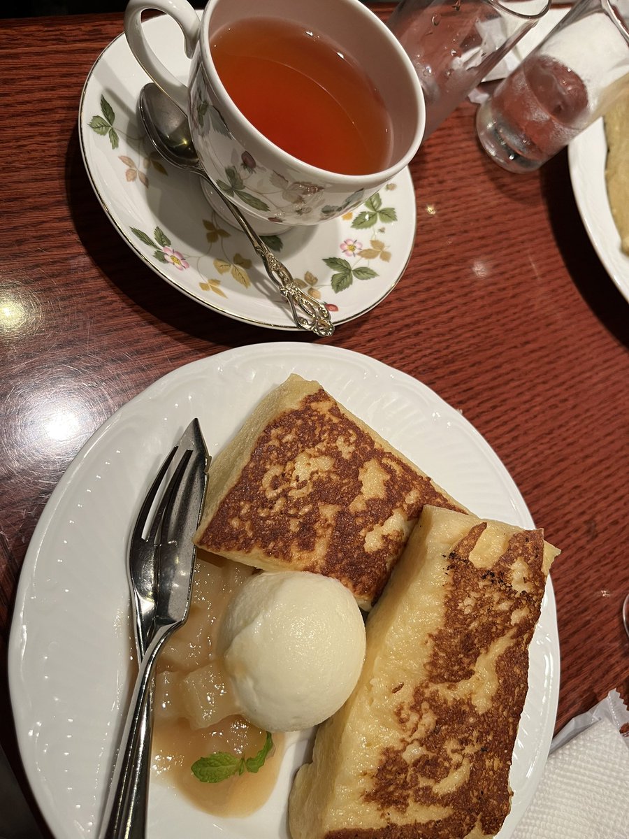 池田っちの舞台を観劇に行ったら
檜山ちゃんに会いました☺️

嬉しくて、一緒にお茶しちゃった🫖✨
相変わらず、アトラクションみたいな明るさ😆笑