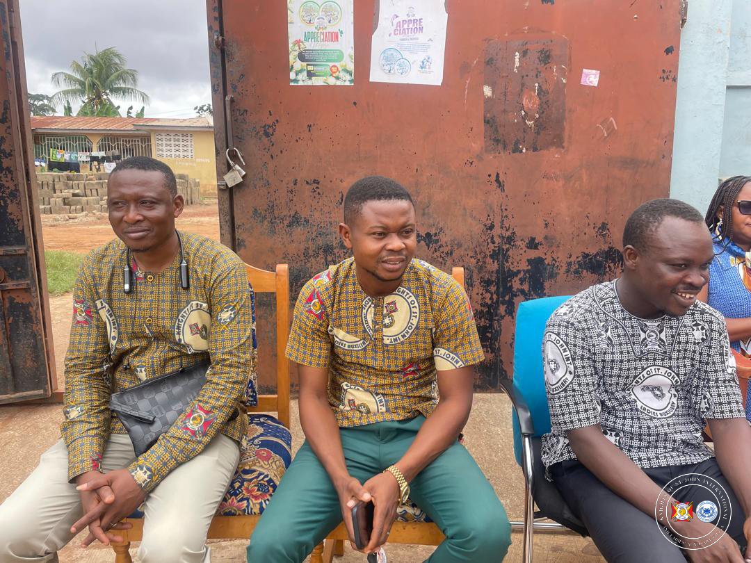 As part of the celebration of the Memorial of the Queenship of the Blessed Virgin Mary, St. Paul Commandery #416 and Our Lady of Apostles Ladies’ Auxiliary #384, Techiman, extended love and support to the FrankMay Newlife Foundation Orphanage in the Techiman Municipality.