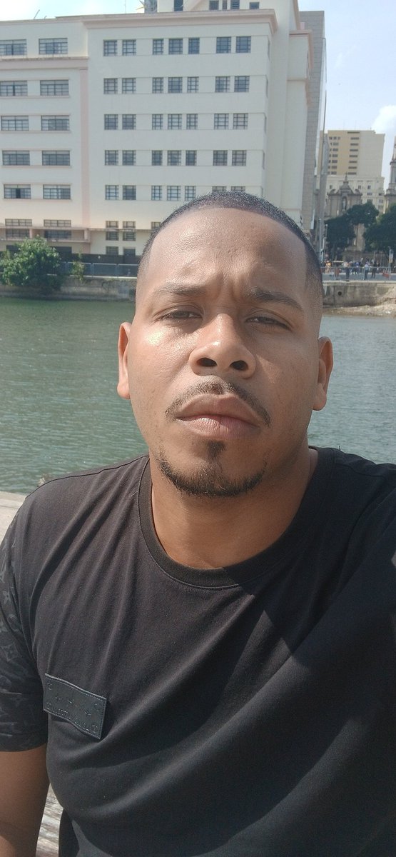 OtalEduardo22's tweet image. Ninguém aqui é puro anjo ou demônio 🎶
#Sextou