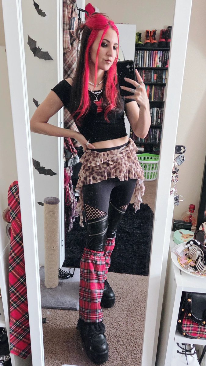 Brittany Blake • ブリタニー • ブレイク tweet media