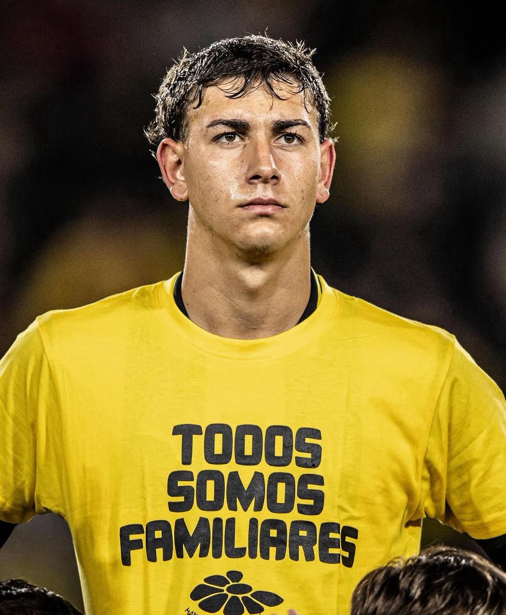 ☑️ Juan Rodríguez [2005] será nuevo jugador del Eintracht Frankfurt 🇩🇪.

Le puede dejar💲5M a Peñarol más un porcentaje en futura venta. 

Buen destino para el zaguero con mayor proyección del medio, para nosotros. 

🔝Por algo lo querían grandes clubes europeos. (Sigue)