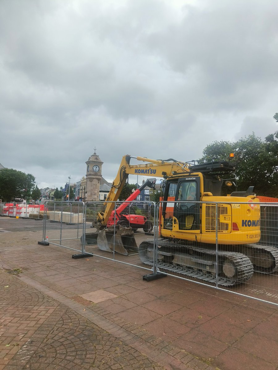 BangorMarine's tweet image. You wanted to see a digger on site!