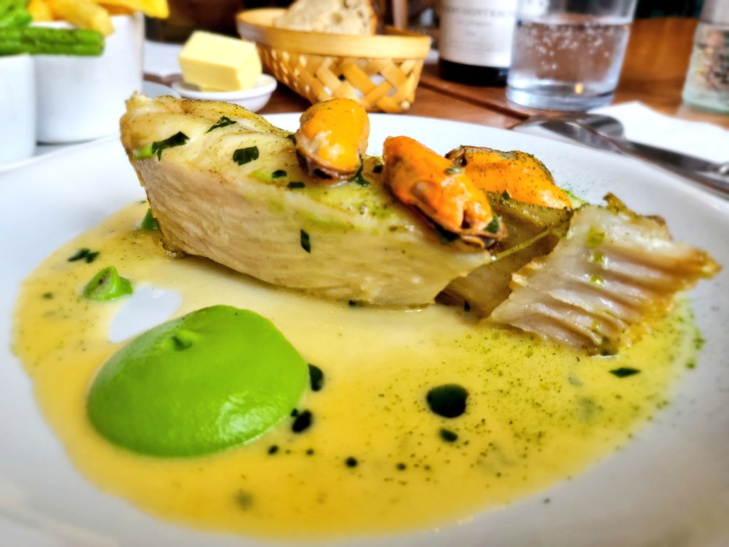 Glorious mains <a href="/parkersarms/">Parkers Arms</a> - The turbot and mussels were fantastic