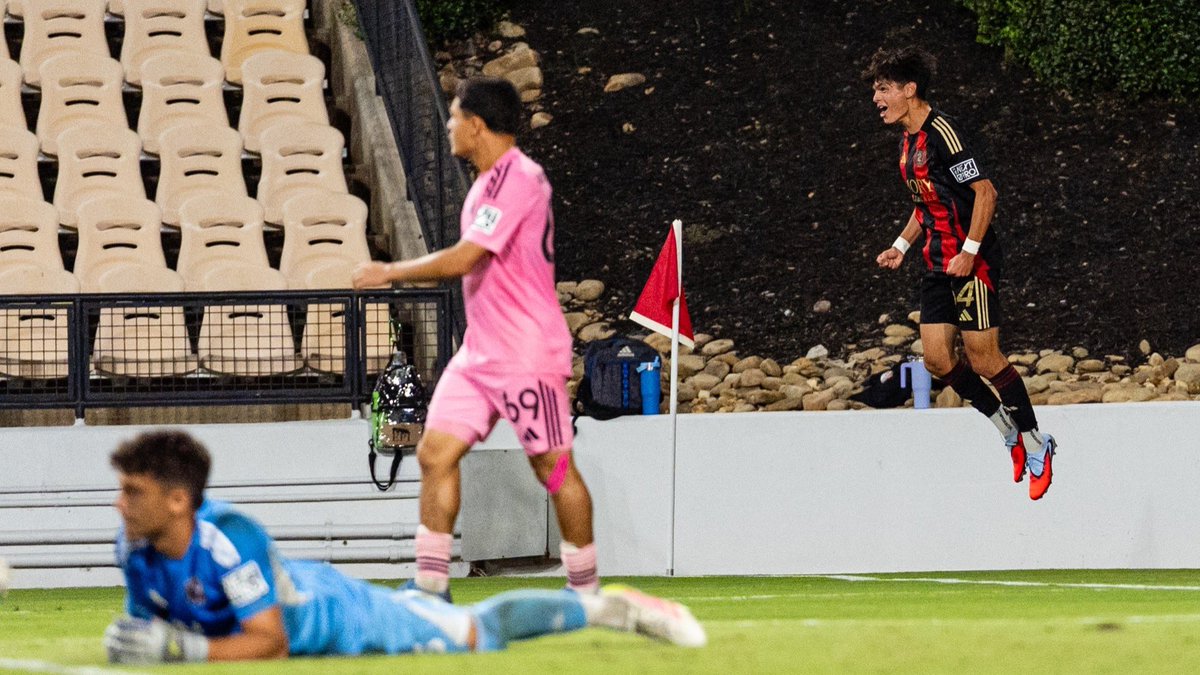 atlutd2's tweet photo. You never forget your first goal ☝️

At 16 years and 146 days old, Ignacio Suarez is now the youngest player to score a goal in #ATLUTD2 history 🤯 https://t.co/PHsRZ33iXe