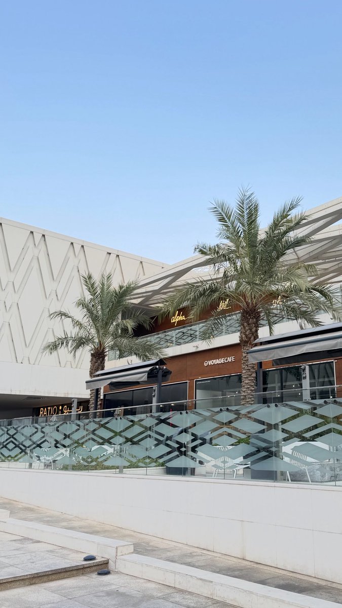 2lorm's tweet image. لو حظوظي ما عطتني غير حبك
والله إني طول عمري لـ احترمها❣️