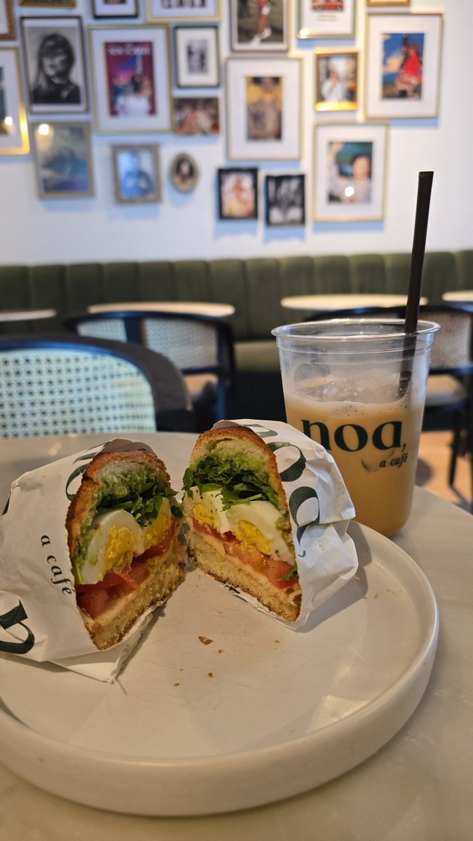 The abundance of coffee shops is probably one of my favorite things about this city 🥰