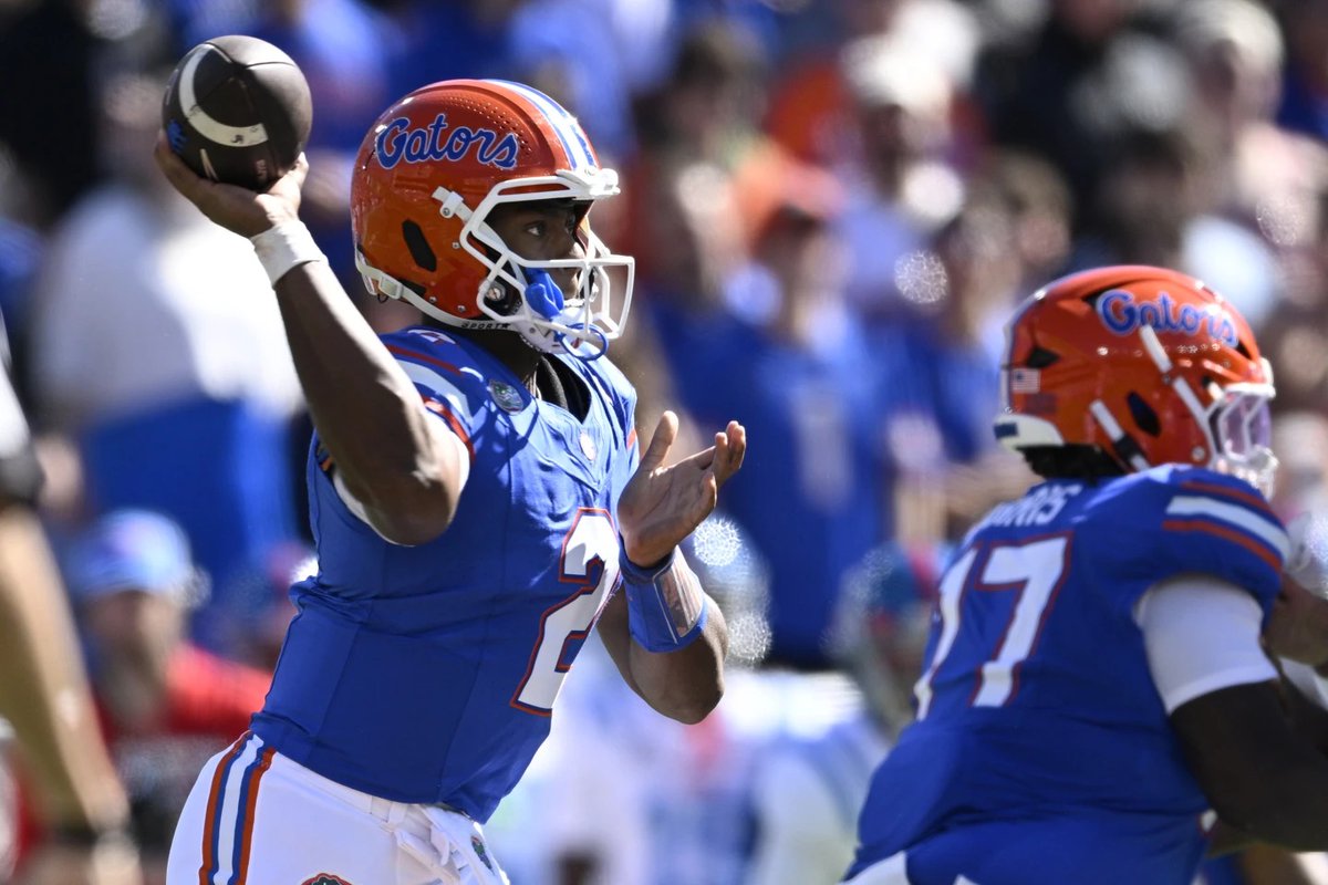 Phil Ammann (@philammann) on Twitter photo It's a busy first weekend of college football for Florida teams
Reporting by <a href="/ColePepper/">Cole Pepper</a>
floridapolitics.com/archives/75381…
#FlaPol #CFP #CFB #GoGators #Seminoles #TheU It's a busy first weekend of college football for Florida teams
Reporting by <a href="/ColePepper/">Cole Pepper</a>
floridapolitics.com/archives/75381…
#FlaPol #CFP #CFB #GoGators #Seminoles #TheU