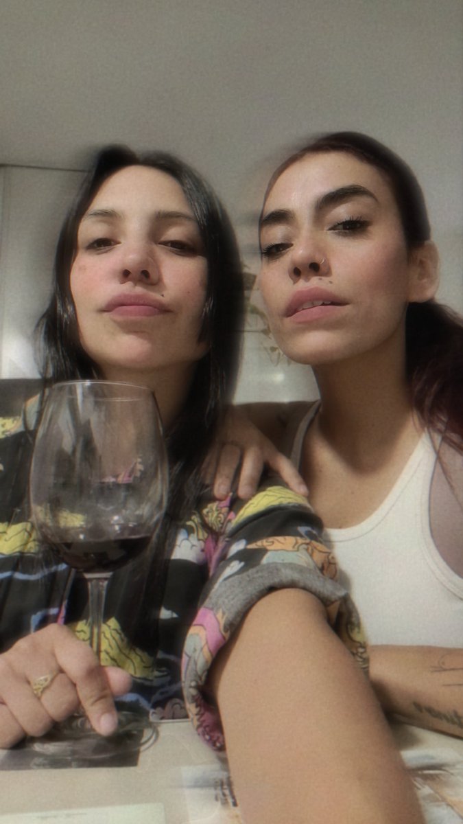 valeryta019's tweet image. #pyf #felizcumpleanita
#PatriaYFamilia