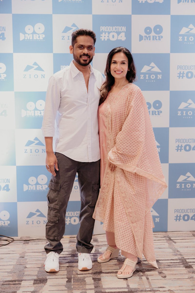 🌟 Here are pictures from the inaugural pooja of Production No.4, being jointly produced by @soundaryaarajnikant  @zionfilmsoff and <a href="/mageshraj/">magesh</a> of @mrpentertainments

⭐ Ing @abishan_jeevinth and
<a href="/anaswara/">Anaswara</a>.rajan

Directed by <a href="/tanteetaa/">Madhan</a>
Cinematography by @shreyaas_krishna