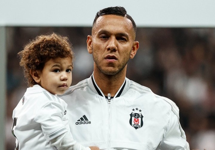 -Sergen Yalçın’la çok iyi anlaşıyorlar.
-Mentörlüğüyle gençlere çok yardım eder.
-Hırsı ve agresif karakteriyle kenarda rakip kulübeye baskı kurar.
-Paylaşımlarıyla camiayı ayağa kaldırır.
#JosefdeSouzaTeknikEkibe