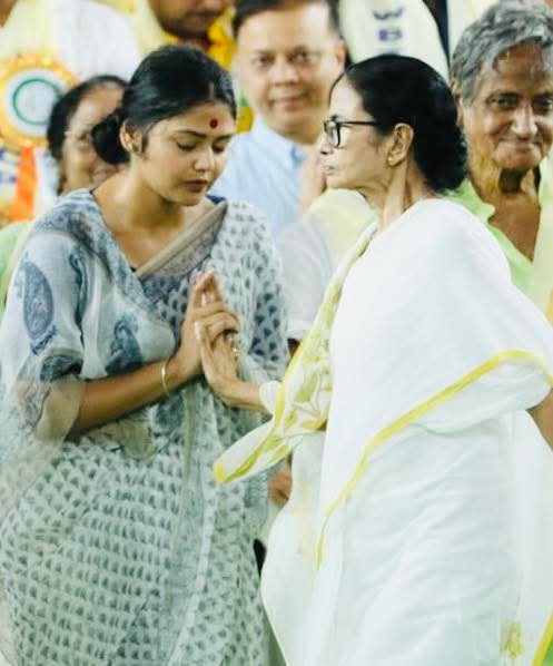 aitctuhin's tweet photo. প্রয়োজনে দেব মোরা এক নদী রক্ত,
হোক না পথের বাধা প্রস্তর শক্ত
অবিরাম লড়াইয়ের চির সংঘর্ষে,
একদিন সে পাহাড় টলবেই
জনতার সংগ্রাম চলবেই
@sayani06 
@TrinankurWBTMCP 
@WBTMCPofficial 
@JayaDuttaAITC 

#TMCPFoundationDay 
#28August 
#WBTMCP 
#KhelaHobe https://t.co/vs2on3sRvg