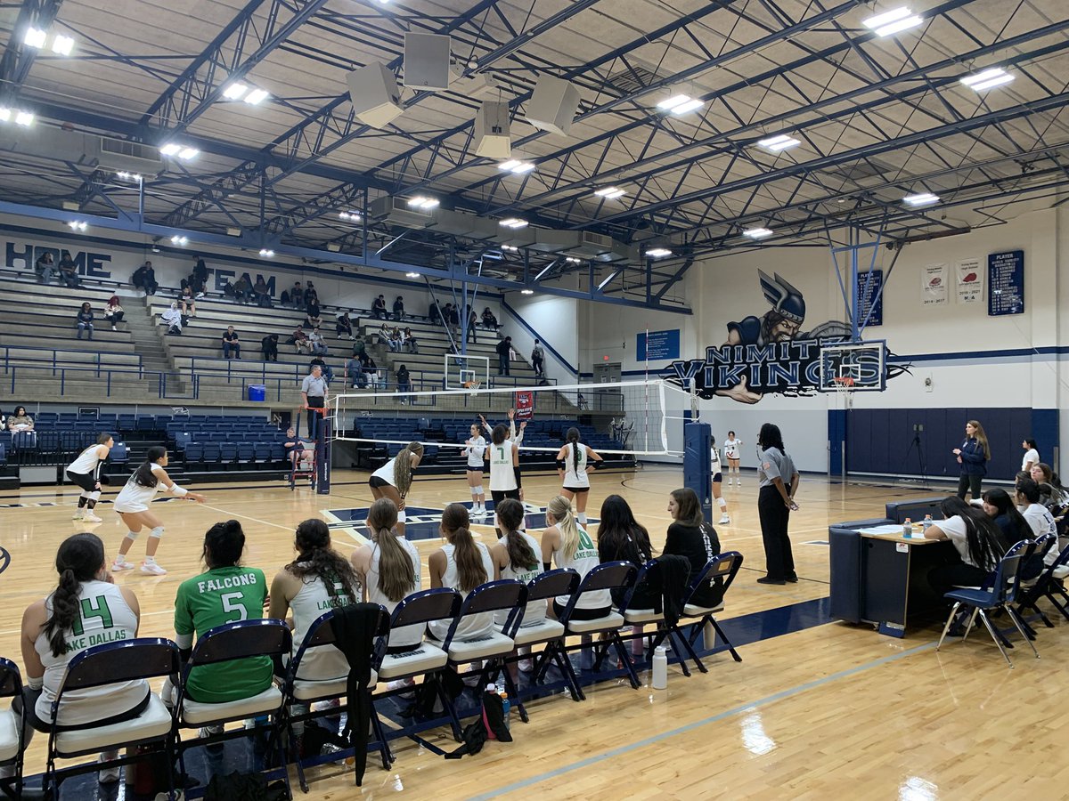 iisdcaldwell's tweet image. Lots going on in the #Southside today! @IISDAthletics Volleyball tourney going on featuring @nimitzvb. Plus @NimitzFootball3 preparing for their regular season matchup with Sam Houston tonight! #AllN #AnchorDown @Coach_M_A_Small