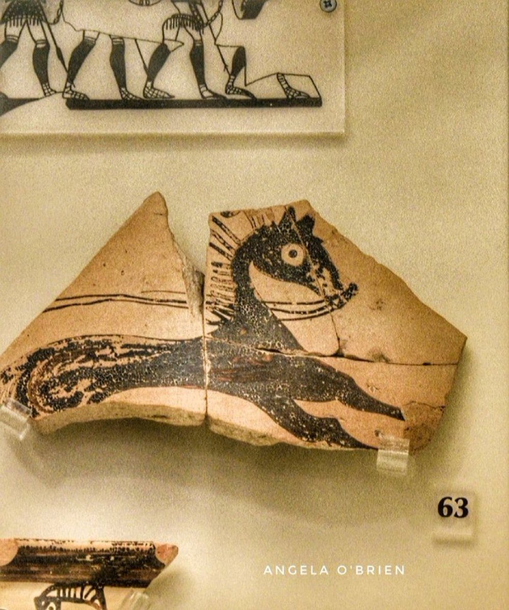 GrecianGirly's tweet photo. A 3,000 year-old Mycenaean pictorial pottery sherd depicting a galloping horse. Found at the Bronze Age citadel of Mycenae, Peloponnese, Greece. Dated 1100-1050 BCE. Archaeological Museum of Mycenae. 📷 me. https://t.co/ZQhMV4Y0d8