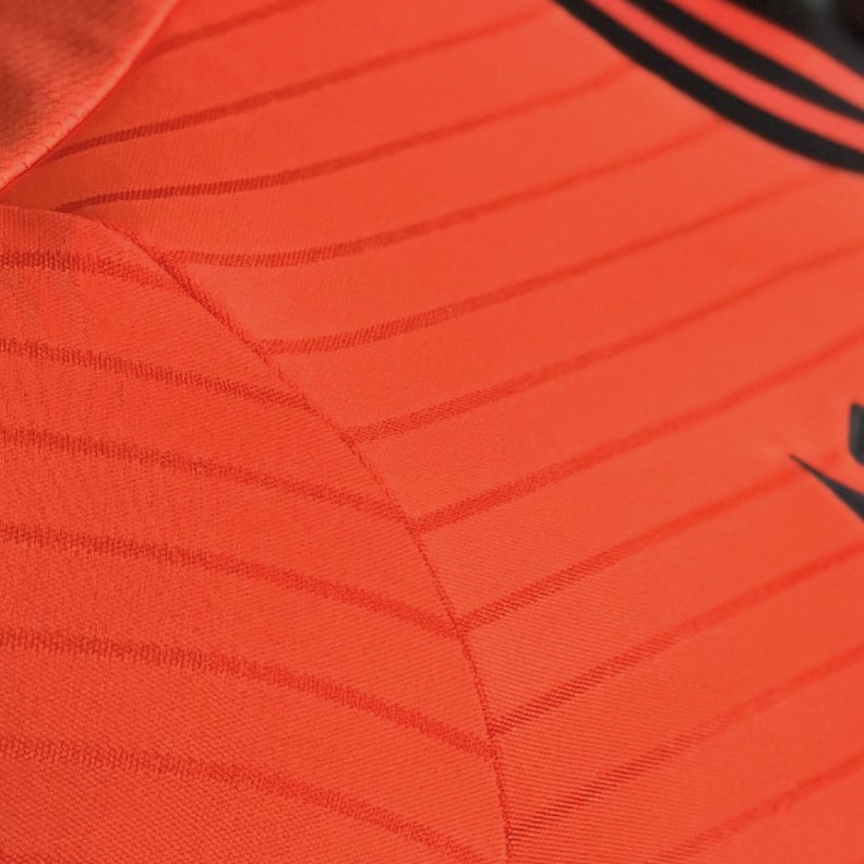 MacronWM's tweet image. THE FINER DETAILS 🔎

A closer look at the fantastic new Cresswell Wanderers home shirt 🟠⚫️

#BecomeYourOwnHero