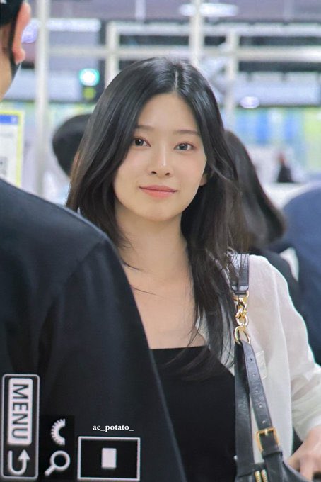 Minju. #OurShiningMinjuDay tweet media