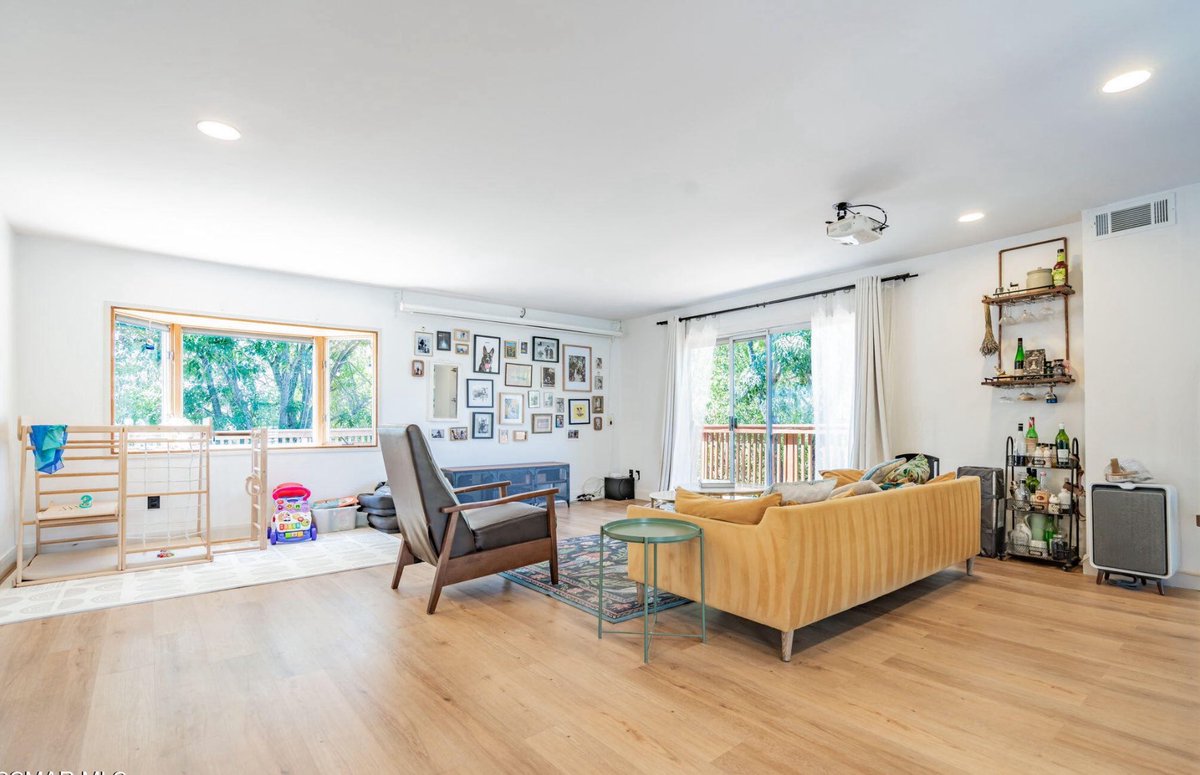 james_kim's tweet photo. Open House 🏡 Sat, Aug 30 | 1–4 PM
📍155 Maple Rd, Newbury Park
3BD | 2BA | 1,796 SF | $825K

Charming 2-story w/views, remodeled kitchen, multiple decks &amp; indoor-outdoor living. Don’t miss it!

#OpenHouse #NewburyPark https://t.co/Rw06jnEiCZ