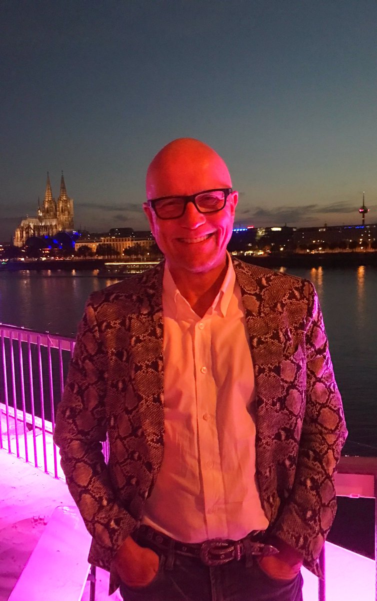 andreas-buhr.com/webinar?aff=ab

Am Sonntag, 11Uhr.
Es geht um Dich:)