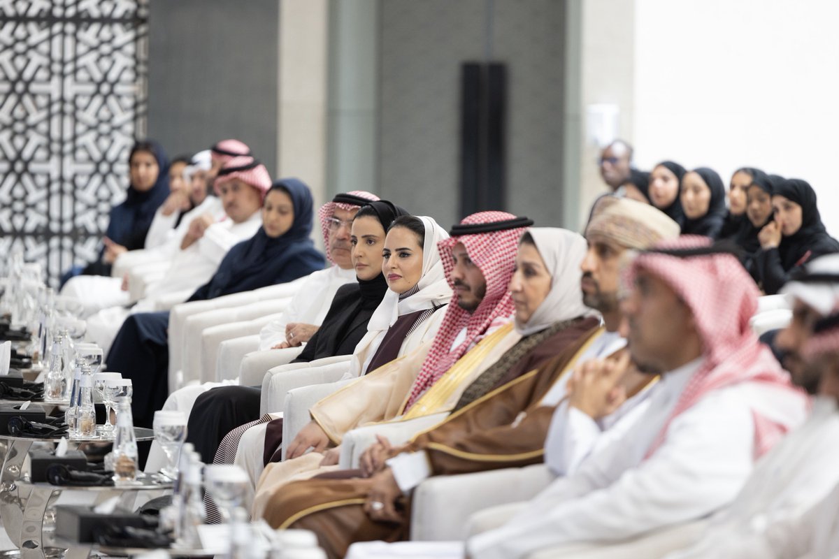 MSDF_Qatar's tweet photo. الشيخة شيخة بنت جاسم آل ثاني وكيل الوزارة المساعد لشؤون الأسرة تُشارك في جلسة حوارية بالرياض لمناقشة مخرجات حلقات الطاولة المستديرة حول المرأة في قطاع الاتصالات وتقنية المعلومات وذلك تحت رعاية معالي جاسم محمد البديوي الأمين العام لمجلس التعاون الخليجي

#التنمية_الاجتماعية_والأسرة https://t.co/xHQ0PgTwcu