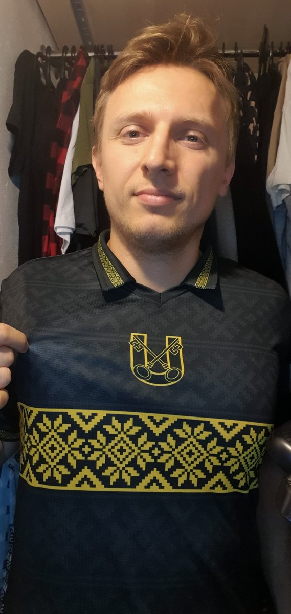 FootballShirtsFanatic (@dan_fsf) on Twitter photo Reaktywujemy powoli działalność, ale stawiamy tym razem bardziej na krótsze formy. Na pierwszy ogień na naszych SM (tiktok/IG/YT short) unboxing nowej koszulki <a href="/Unia1947/">Unia Ciechanowiec</a> od <a href="/powercanvascom/">Power Canvas</a>.
Do zobaczenia na derbach! Reaktywujemy powoli działalność, ale stawiamy tym razem bardziej na krótsze formy. Na pierwszy ogień na naszych SM (tiktok/IG/YT short) unboxing nowej koszulki <a href="/Unia1947/">Unia Ciechanowiec</a> od <a href="/powercanvascom/">Power Canvas</a>.
Do zobaczenia na derbach!