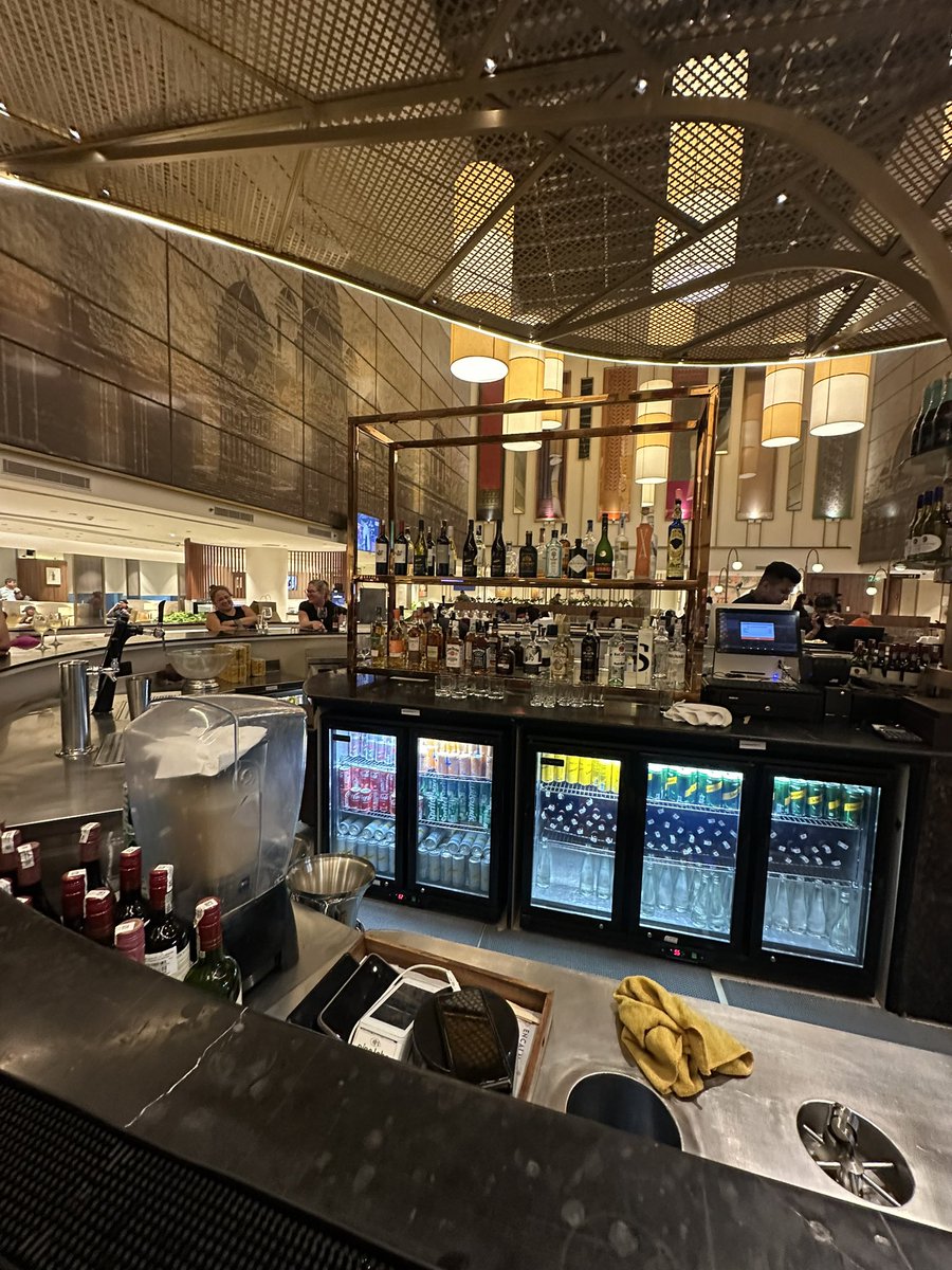 No place to sit in the lounge today!  Haven’t seen Privé this crowded in recent times. I’m usually not a drinker before overnight flights but this close and the spirits are calling. Going to knock myself out for this one. 😁