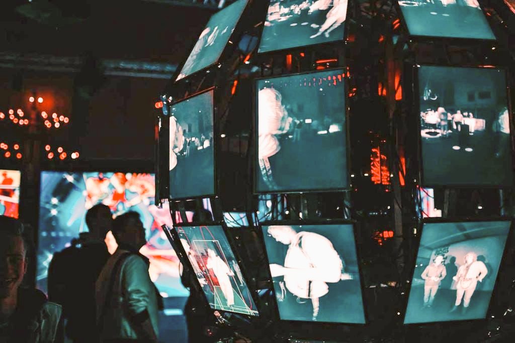 اندیشکده #روابط_بین‌الملل #ایران مقاله: « #جنگ_شناختی ، خط مقدم نامرئی درگیریهای جهانی» به قلم داود محمدی منتشر کرده: وضعیتی را تصور کنید که تنها در چند هفته، میلیونها نفر در یک کشور ناگهان #اعتماد خود را به سیستم از دست میدهند، همه چیز با اخبار جعلی... irthink.com