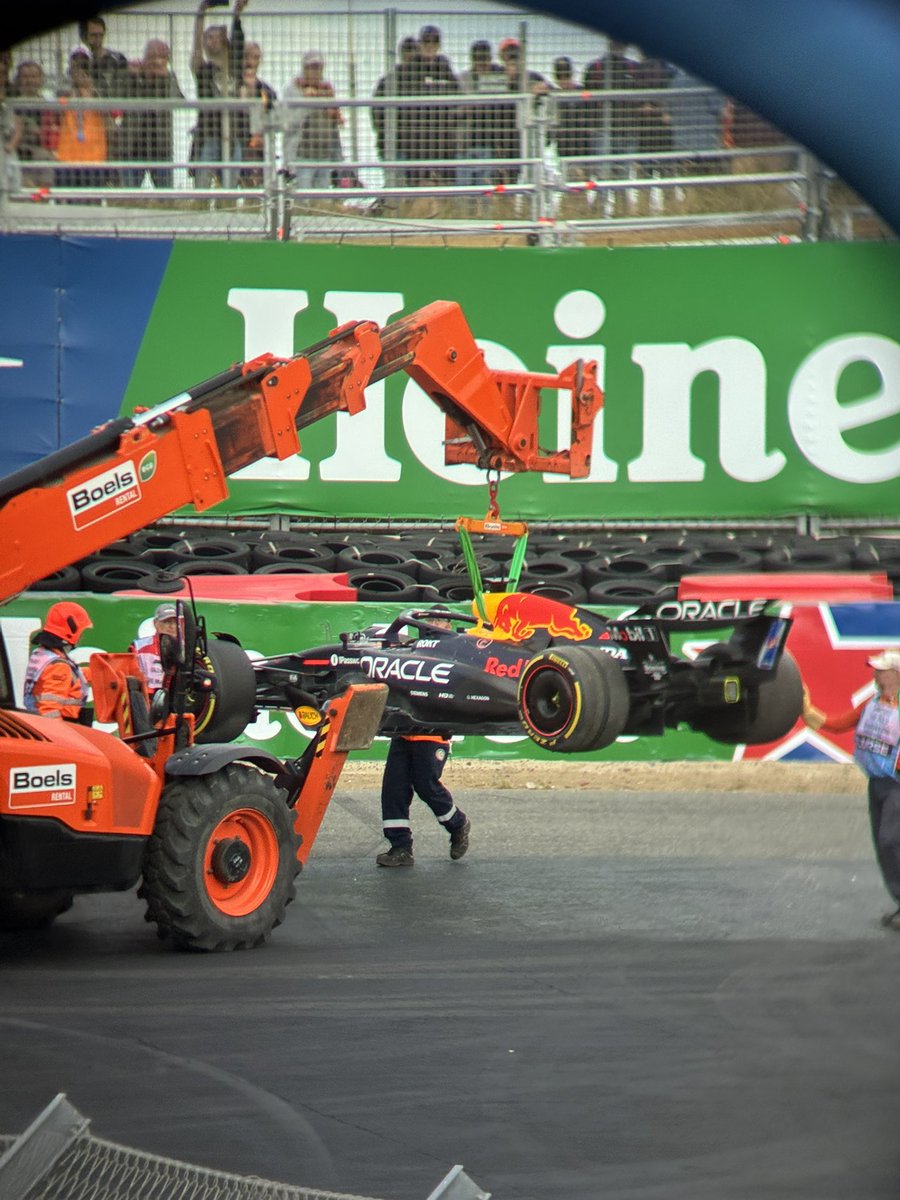 Очень зрелищно, не зря на трибуну бинокль брали!