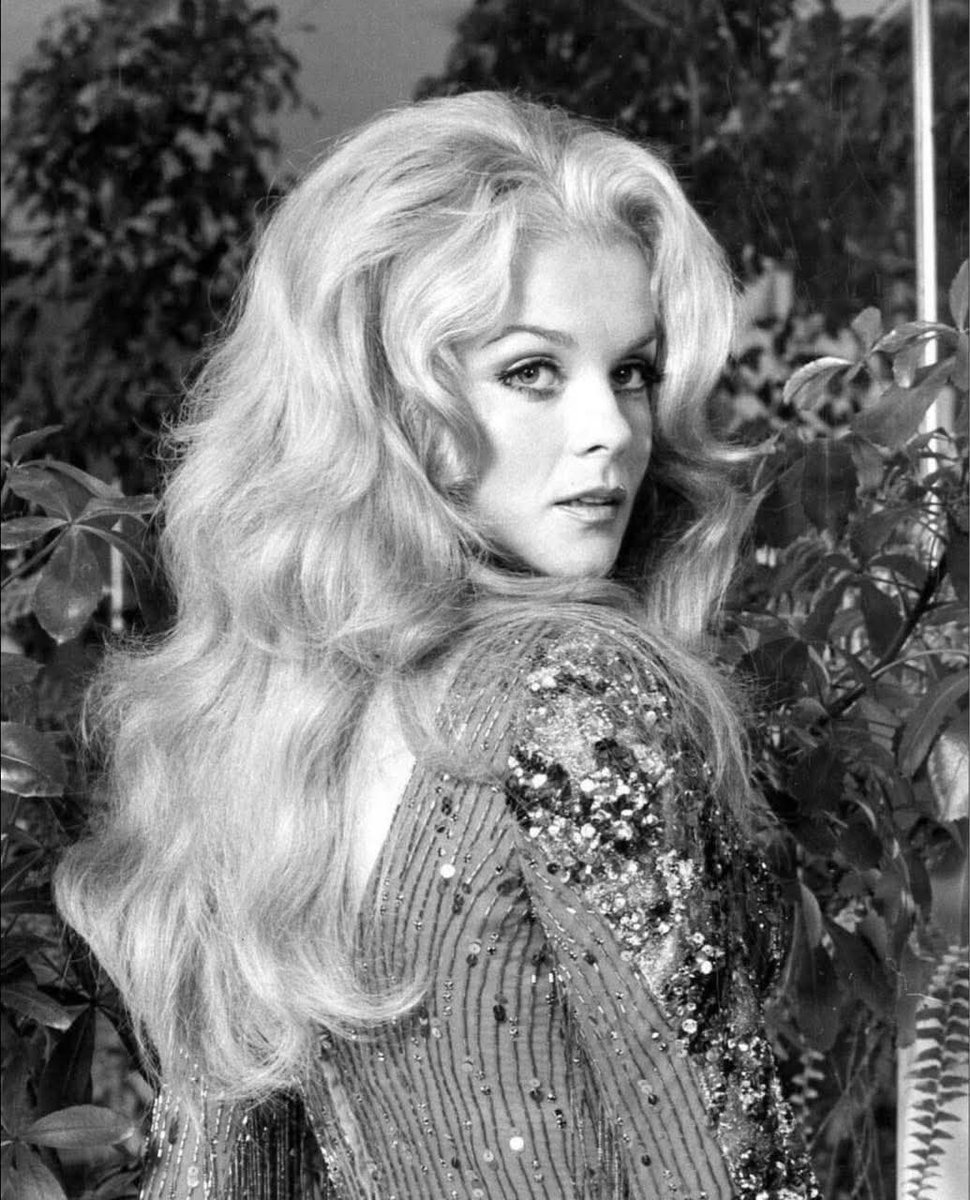 Ivy Cottage Baker tweet media