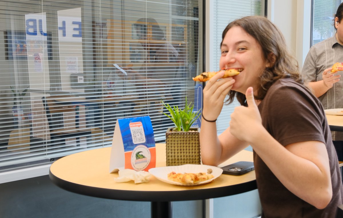 UFAccelerate's tweet image. All thumbs up for Pizza Fridays! 🍕👍 Big thanks to all who joined our August Pizza Party at our #HubSweetHome!

🌟 A special shout-out to BioFrontier, @Chromatic_Games, Corvivo Cardiovascular, @GolokGlobal, Resonance Signatures, and Ventura Life Sciences. Happy Hub Anniversary!!
