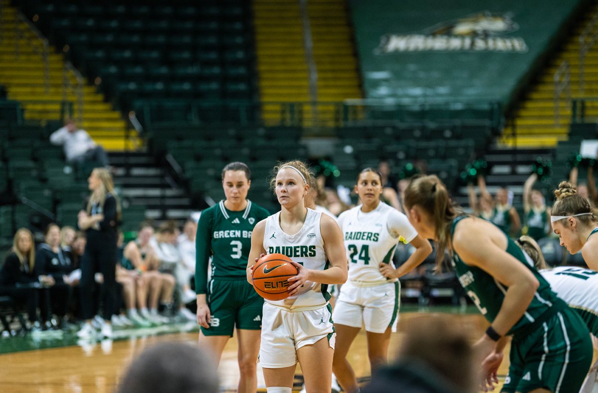 HorizonLeague's tweet image. Lauren Scott’s Life in the League is a testament to resilience, dedication, and the pursuit of excellence on and off the basketball court.

Read more: litl.horizonleague.org/laurenscott/

#OurHorizon🌇 #LifeintheLeague @WSURaiders @WSUWBasketball