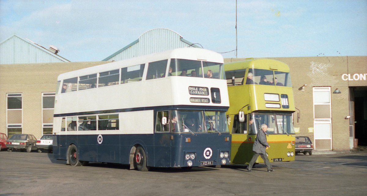 January 1991 and D44 and D376 are seen on an enthusiasts tour at Clontarf Garage, The late great Michael Corcoran seen in front of D376. #d376 #d44