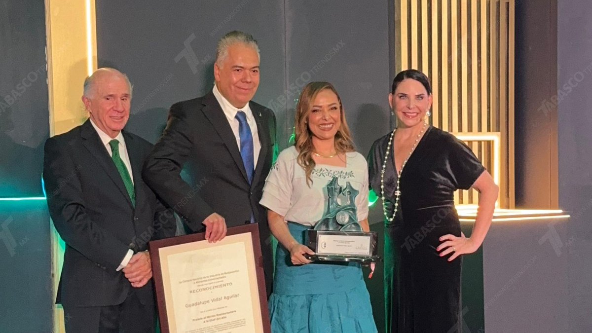 🌟Orgullo Tabasqueño: Lupita Vidal es reconocida como la Mejor Chef del Año por CANIRAC 2025👩‍🍳🔪🍲🐟🌶️<a href="/chef_lupita/">Lupita Vidal</a> <a href="/LaCevicheriaTab/">La CevicheríaTabasco</a> <a href="/canirac/">CANIRAC NACIONAL</a> <a href="/josefinarodzam/">Josefina Rodríguez Zamora</a> <a href="/SECTUR_mx/">SECTUR México</a> <a href="/Turismo_Tabasco/">Secretaria de Turismo y Desarrollo Económico</a> <a href="/Katiornelas/">Katia Ornelas Gil</a> <a href="/CheryAranguren/">Chery Aranguren</a> <a href="/zahietellez/">zahie tellez</a>

#ChefDelAño #ChefLupitaVidal #GastronomíaMexicana