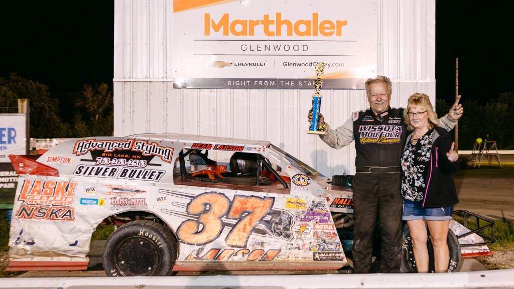 KRASpeedway's tweet photo. 🏁 KRA Speedway feature winners (8/28/2025) 

Modified: Tyler Kaeter 
Midwest Modified: Ryan Flaten 
Mod Four: Dean Larson 
https://t.co/nvkKi89u7A https://t.co/61x4xyOPQR