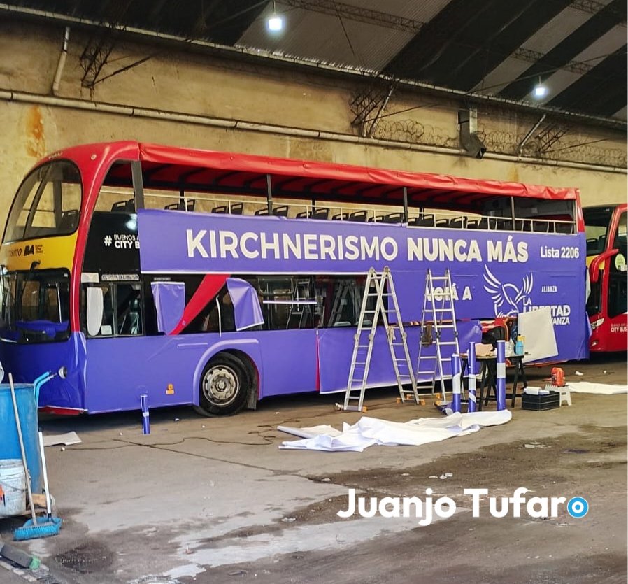 Mira vos! El <a href="/gcba/">Buenos Aires Ciudad</a>, o sea, digamos <a href="/jorgemacri/">Jorge Macri</a>, ¿le da un micro de turismo de la ciudad a La Libertad Avanza? ¿Lo vendieron? ¿Lo regalaron? ¿Karina le pidió el 3%? 
Esto se esta haciendo en California al 800. #LaCastaAvanza